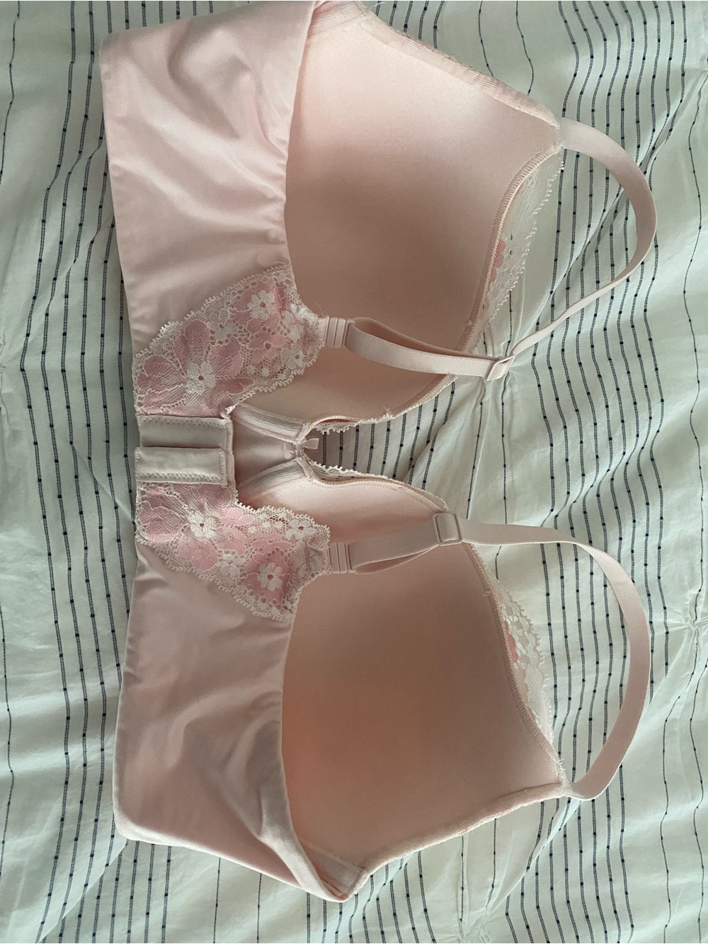 Victoria's Secret Pink Floral Lace Underwire Bra Body by Victoria - Picture 9 of 9